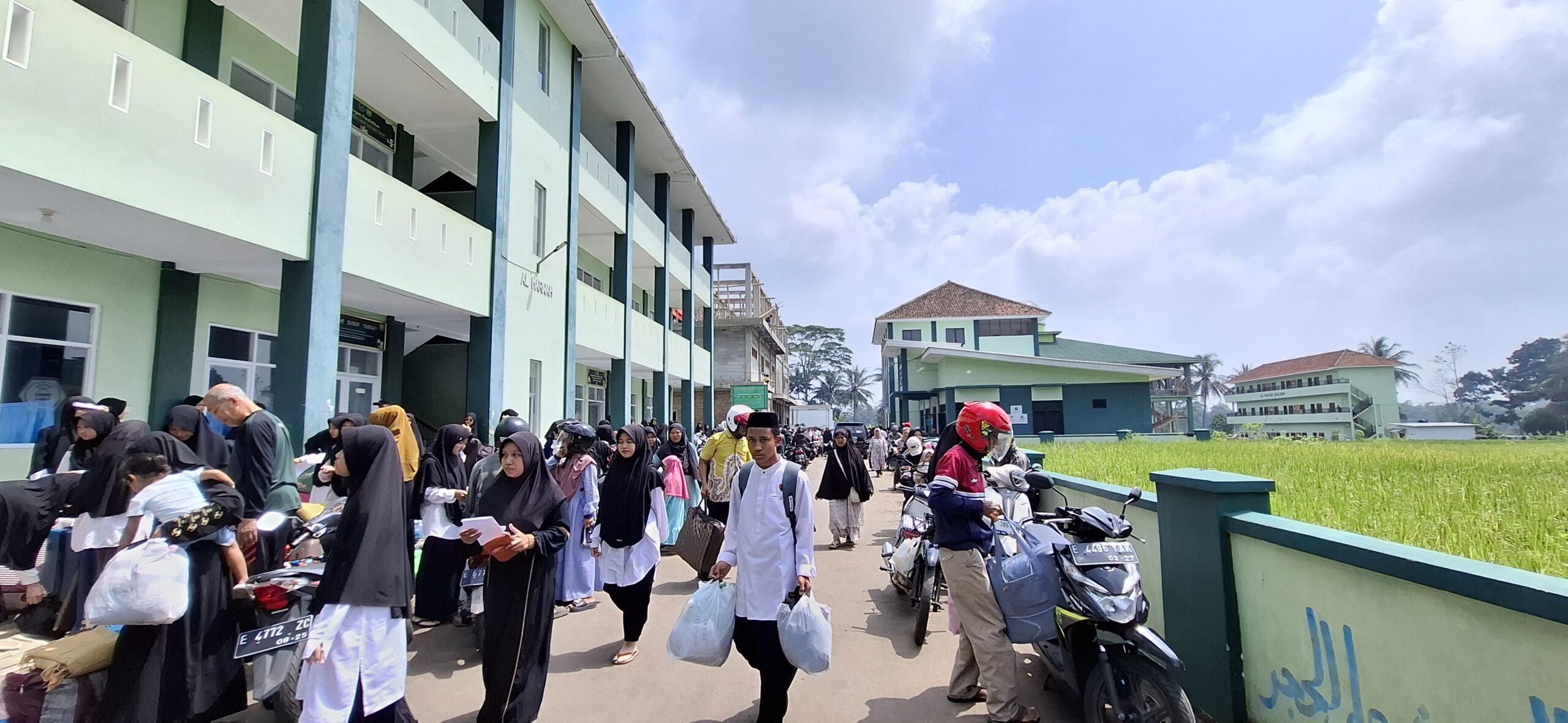 Lingkungan Pesantren